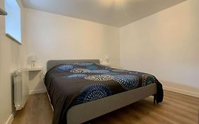 Appartement Moderne Avec Parking Gratuit